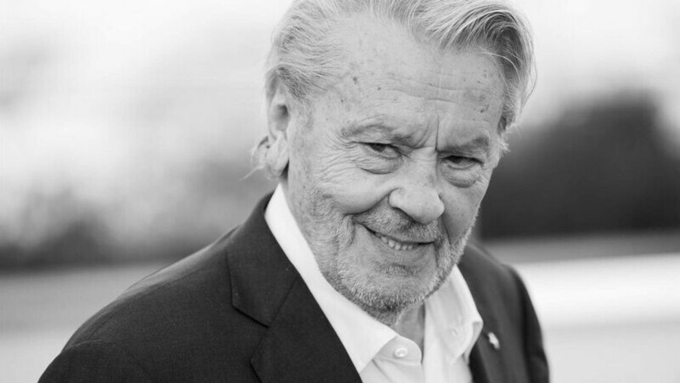 Război pentru averea lui Alain Delon! Fiul lui, Alain-Fabien, își dă în judecată frații pentru a anula testamentul marelui actor