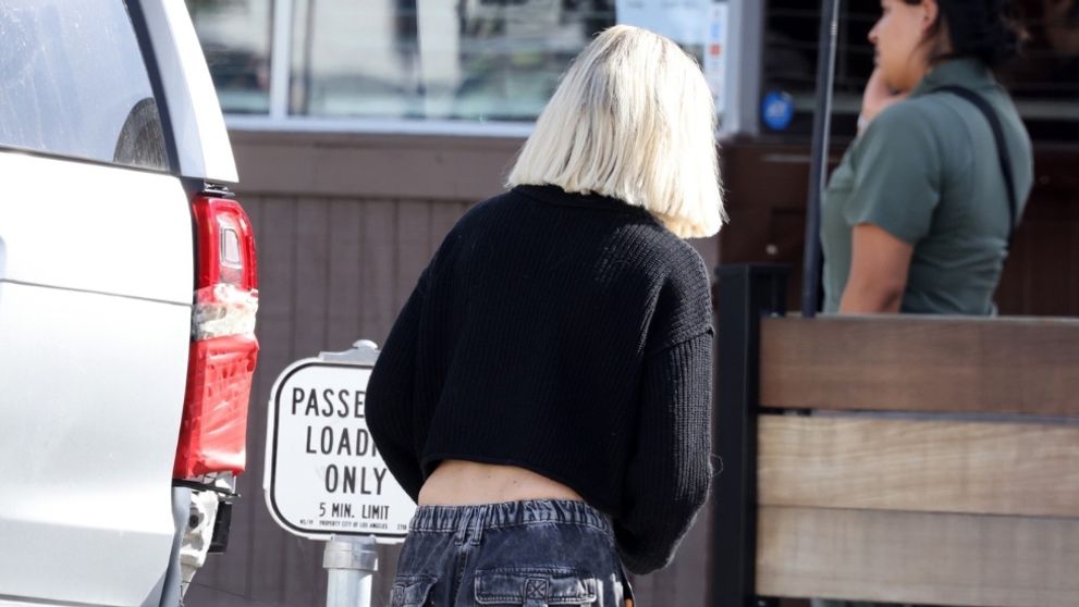 A primit moștenire aproximativ un milion de dolari din averea colosală a tatălui său, dar a rămas fără bani cât a bătut din palme. Tori Spelling și cei cinci copii, la limita supraviețuirii: „Am nevoie de ajutor”