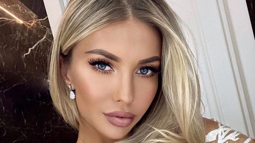 „Arăți fenomenal în bikini”. Dasha Belize și-a etalat trupul bronzat pe un iaht la Monte Carlo