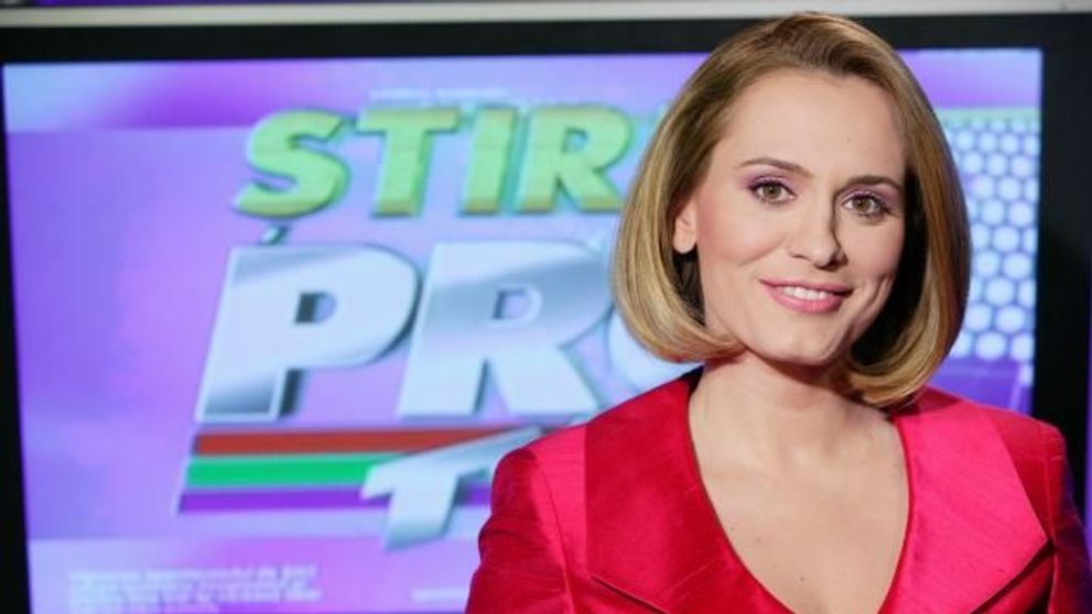 Andreea Esca isi etaleaza silueta de invidiat in costum de baie, pe iaht. Cum arata prezentatoarea intr-o imagine de mii de like-uri