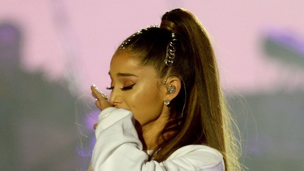 Ariana Grande nu a fost prezenta la Brit Awards. De ce nu a putut aduce un tribut victimelor atacului din Manchester