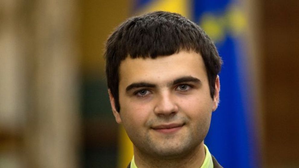 La 19 ani, un elev din Ramnicu Valcea a ajuns in topul revistei Time al celor mai influenti tineri din lume, alaturi de fiica lui Obama