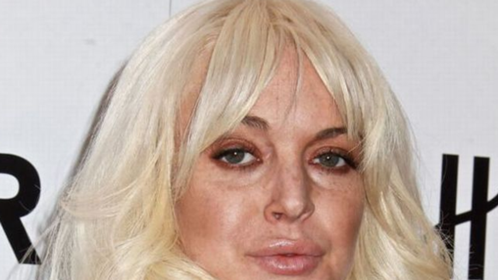 Din dezastru ambulant, in frumusete naturala. Cat de bine arata Lindsay Lohan dupa ce a renuntat la droguri