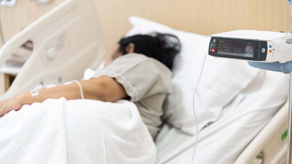 O tânără a ajuns la spital cu mușchii paralizați, după ce a consumat un aliment banal! Ce au descoperit medicii