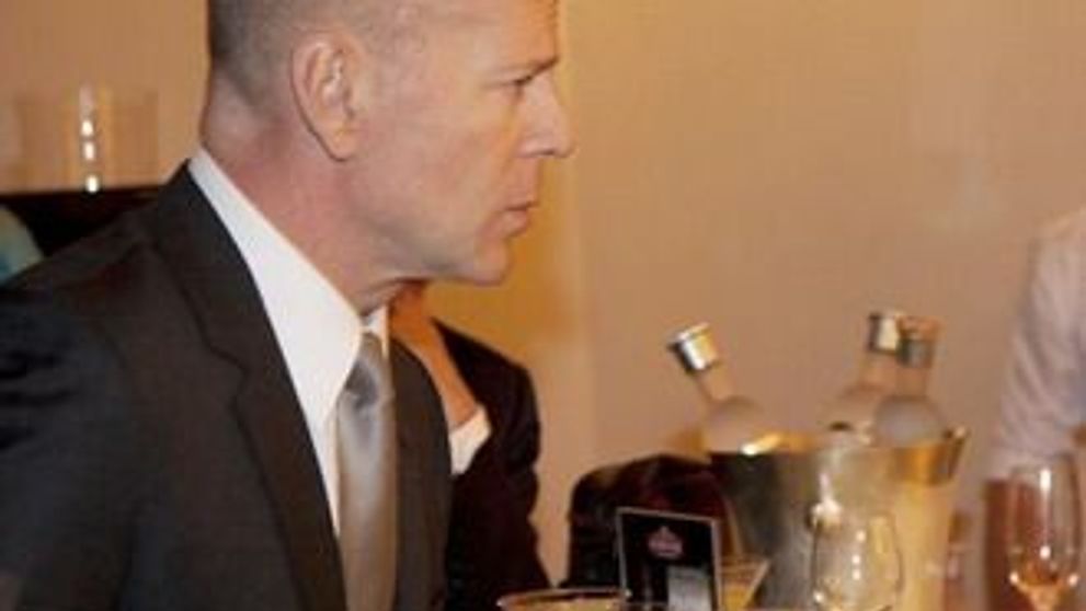 Cocktail Bruce Willis! Prepara-l si tu!