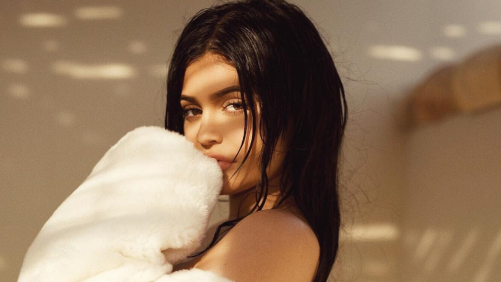 Care sunt cele 3 teorii in ceea ce priveste numele fetitei lui Travis Scott si Kylie Jenner