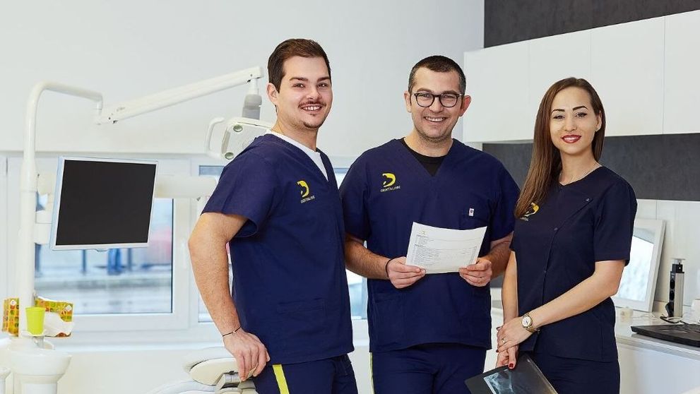 (P) Clinica stomatologică București Dentaline Clinic învață copiii să își îngrijească sănătatea orală