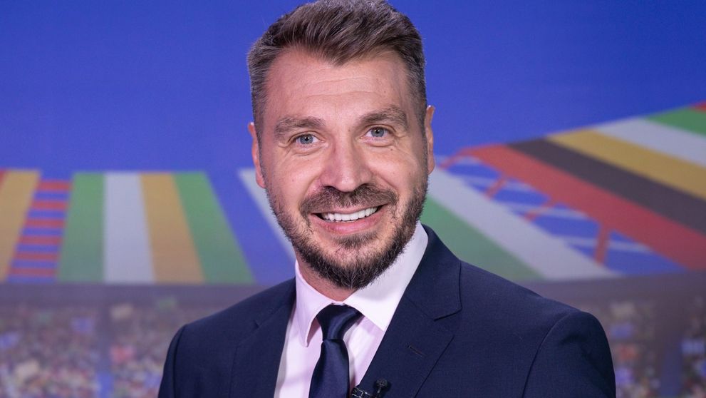 Costin Ștucan prezintă o nouă emisie specială înainte și după meciul zilei, FCSB – Sparta Praga, în exclusivitate, pe VOYO!