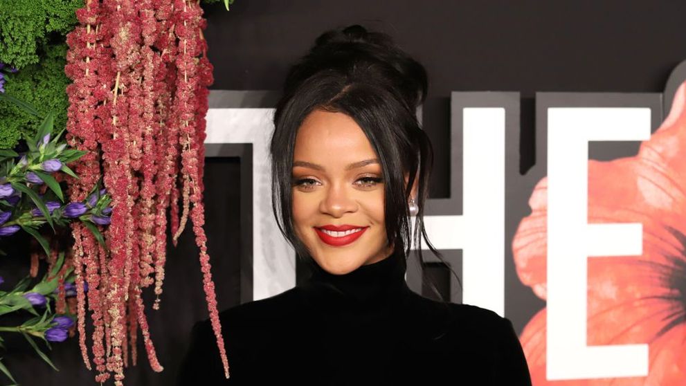 Rihanna donează 5 milioane de dolari în lupta cu COVID-19