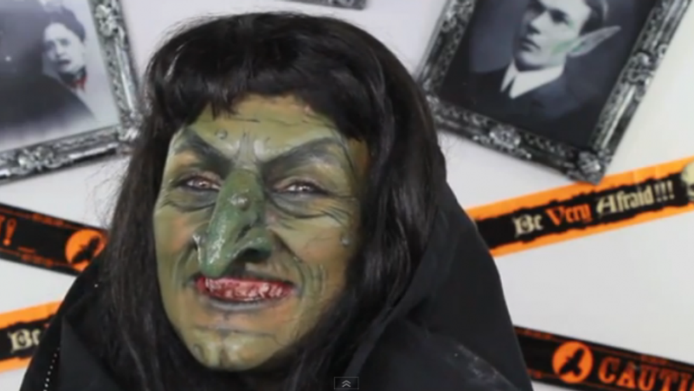 Vrajitoare, vampir sau catwoman? O artista aduna milioane de vizualizari cu cele mai inspirate tutoriale de machiaj pentru Halloween - VIDEO