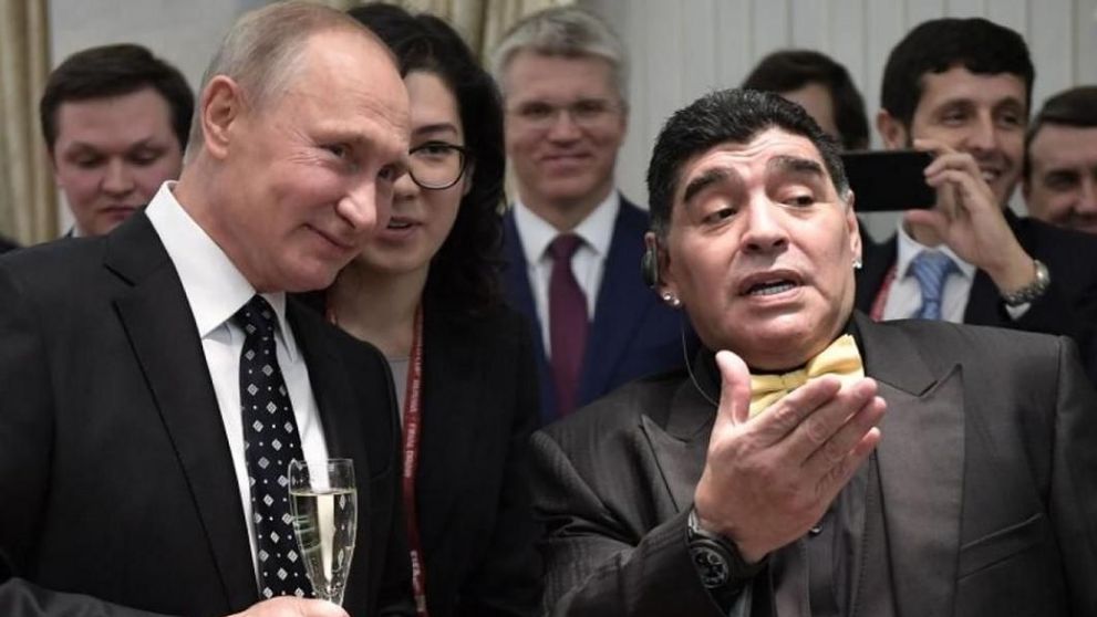 „Pe bune? Vorbim de Putin aici!” Cum l-a refuzat Maradona pe președintele Rusiei. Cei prezenți au fost siderați