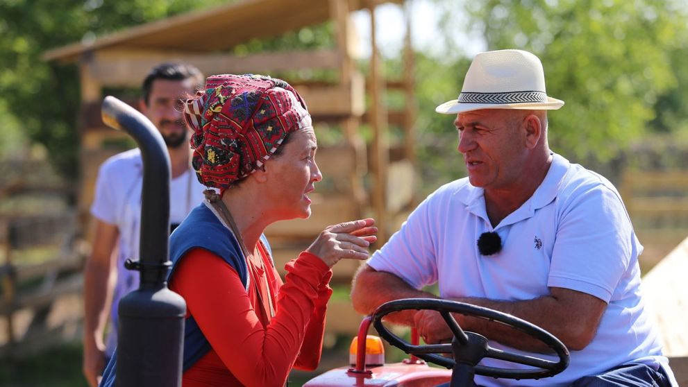 Rona Hartner este fermierul saptamanii la Ferma vedetelor
