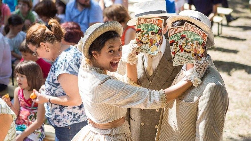 Șapte zile de teatru în aer liber în București. Începe Festivalul „Bucureștii lui Caragiale”