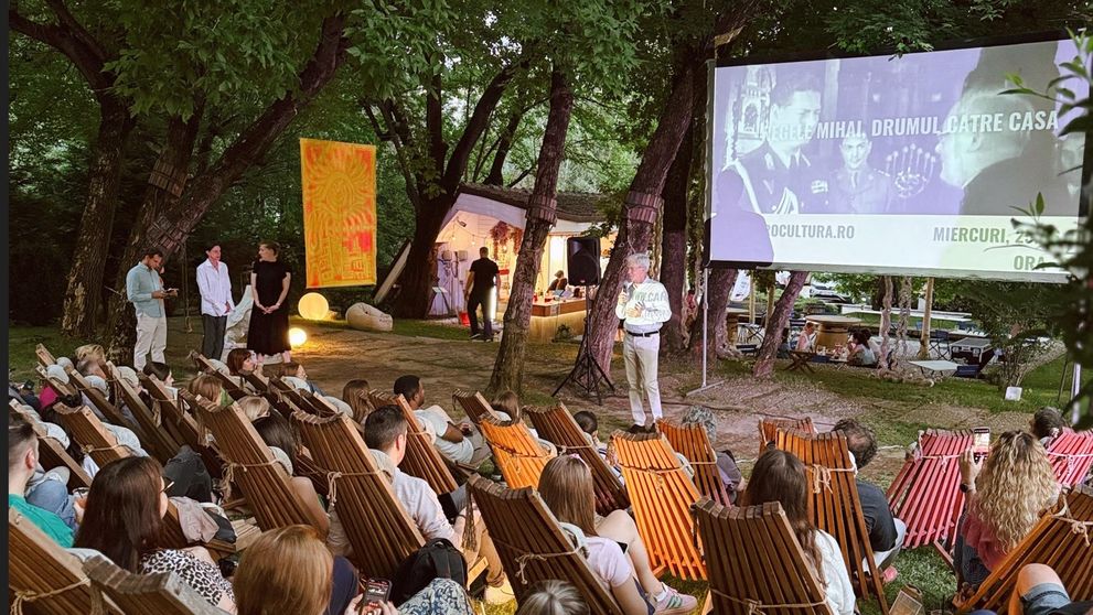 Seară de film și artă sub cerul liber. Unde poți viziona „Michelangelo – Love and Death” în mijlocul naturii urbane