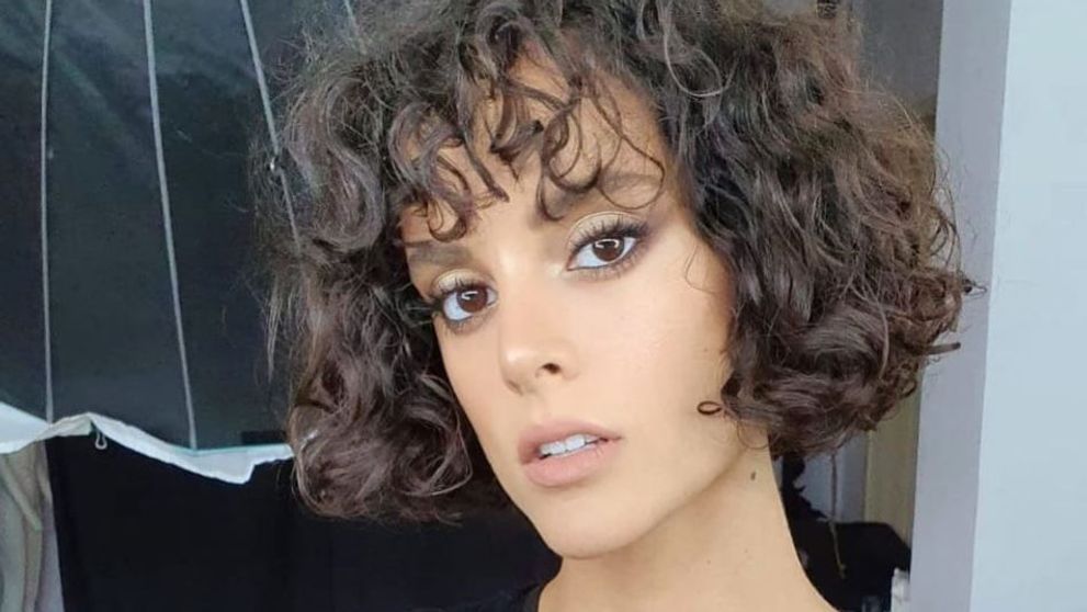 Diana Sar a pozat provocator pentru un brand de lenjerie intimă. „Ai putea ieși așa pe stradă”