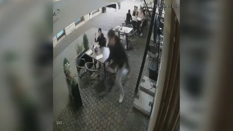 Au mâncat regește și au lăsat nota baltă! Doi tineri, filmați în timp ce fug fără să plătească nota la o terasă din Timișoara
