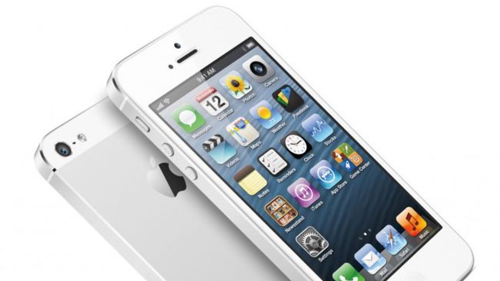 O tanara de 23 de ani a murit electrocutata in timp ce vorbea la un iPhone 5. Telefonul era pus la incarcat