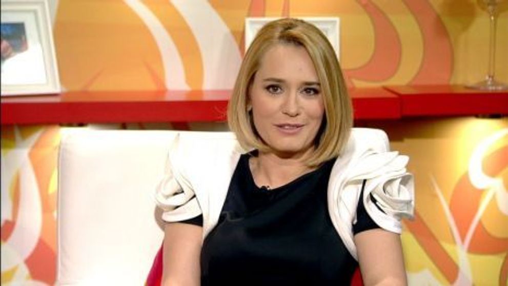 Andreea Esca, bruneta. Prezentatoarea Stirilor ProTV si-a uimit fanii cu un nou look: FOTO