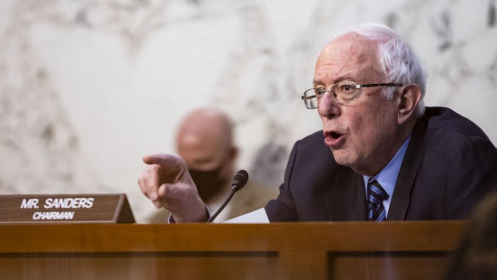 Elon Musk, criticat pentru averea sa „imorală” de senatorul cu mănuși Bernie Sanders