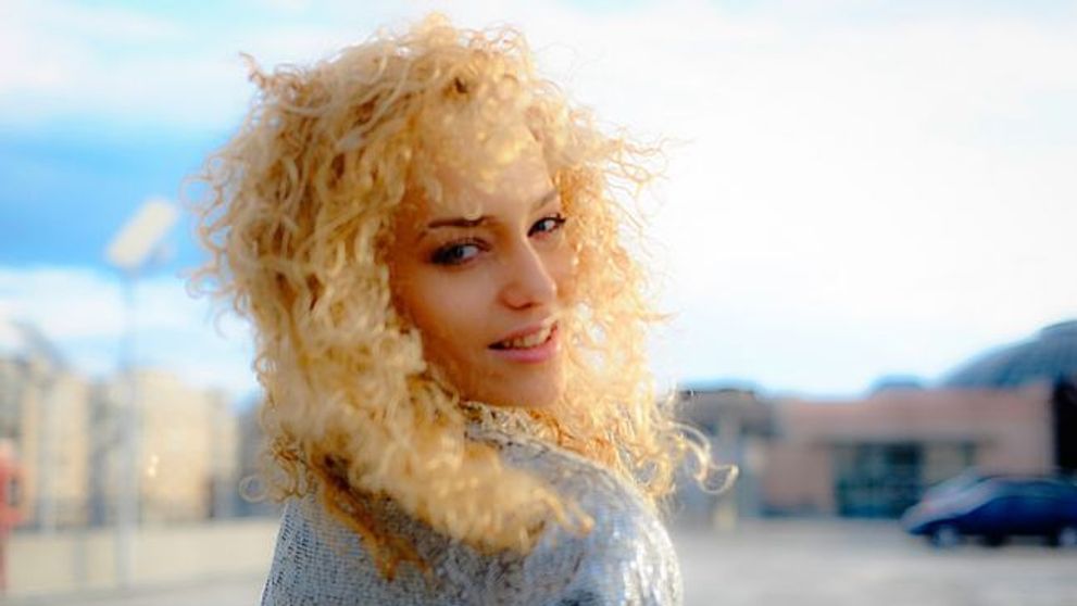 Alexia Talavutis, imaginea prin care a incis butonul de like. Cea mai recenta poza postata pe Facebook a lasat imaginatia fanilor fara limite