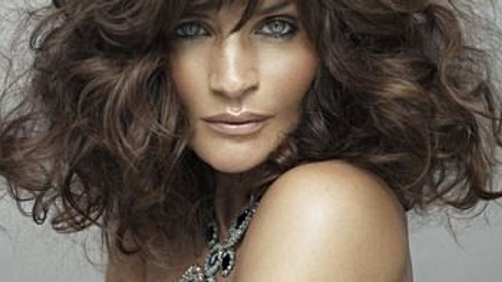 Cat de bine arata Helena Christensen, topless la 42 de ani! FOTO