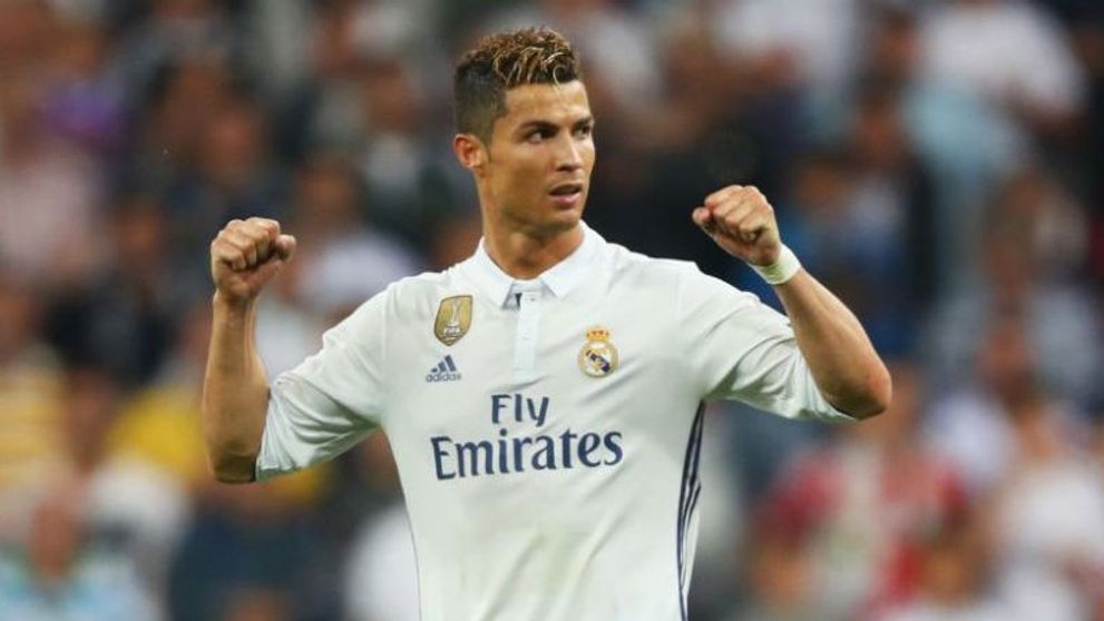 Faceti cunostinta cu cel mai mare mincinos din lumea vedetelor. Ronaldo, Madonna si Beckham i-au fost victime