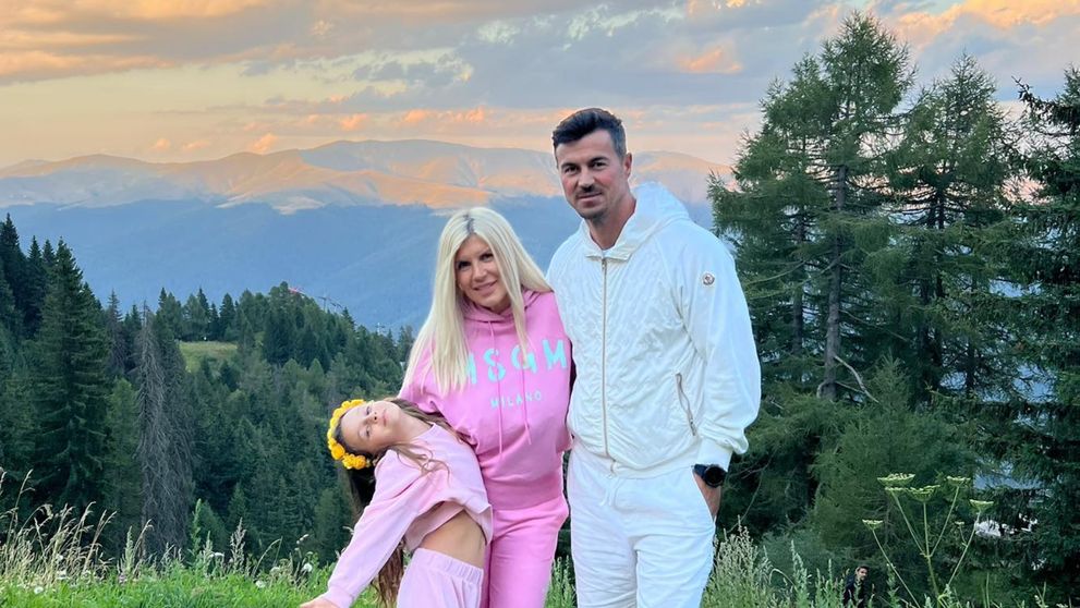 Ce face Elena Udrea de când s-a întors acasă. Au trecut două luni de când a fost eliberată din închisoare