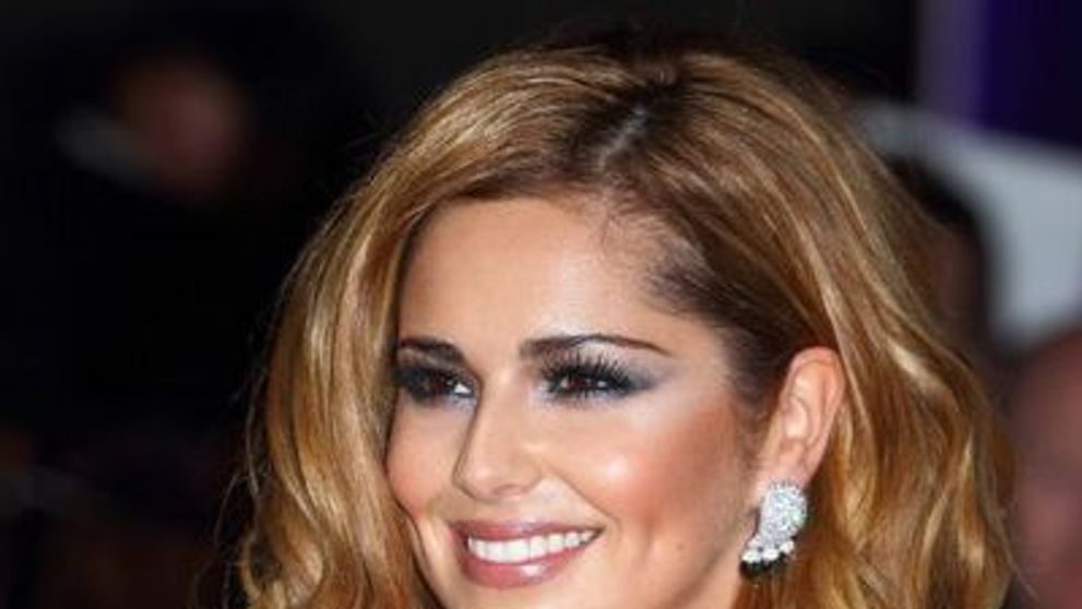Vezi cum arata barbatul care a facut-o pe Cheryl Cole sa-l uite pe fostul ei sot! FOTO