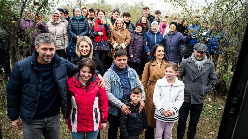 Ediția de aseară a emisiunii Visuri la cheie a fost lider absolut de audiență! Povestea tatălui care își crește singur cei trei copii a emoționat o țară întreagă. “Nu am visat niciodată la așa ceva!”