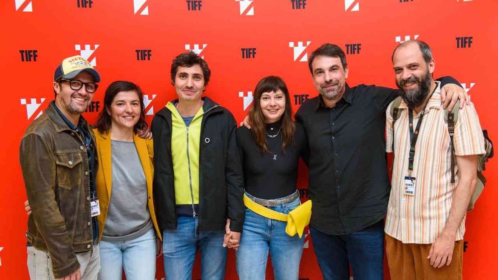 Cea mai așteptată comedie a anului, “Încă Două Lozuri”, intră în cinematografe în această toamnă