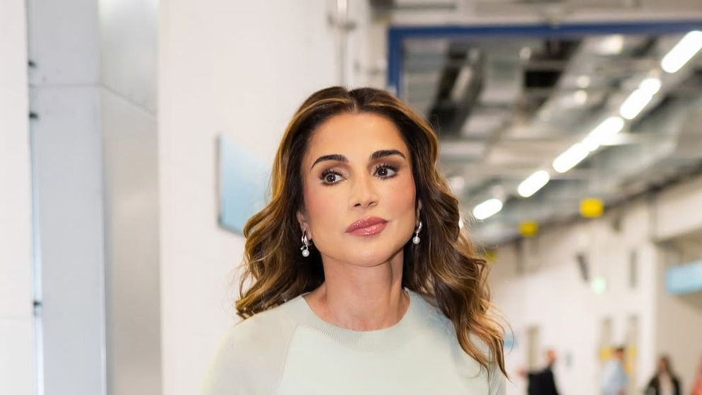 Regina Rania a Iordaniei, cu un look inspirat de cultura urbană. Toată lumea vorbește despre ținuta pe care a purtat-o la München