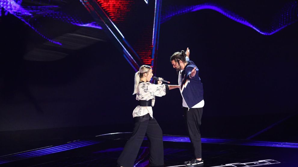 O fosta campioana la karate il invata pe Smiley arte martiale, ASTAZI, la Vocea Romaniei! De la 20:30, la PROTV