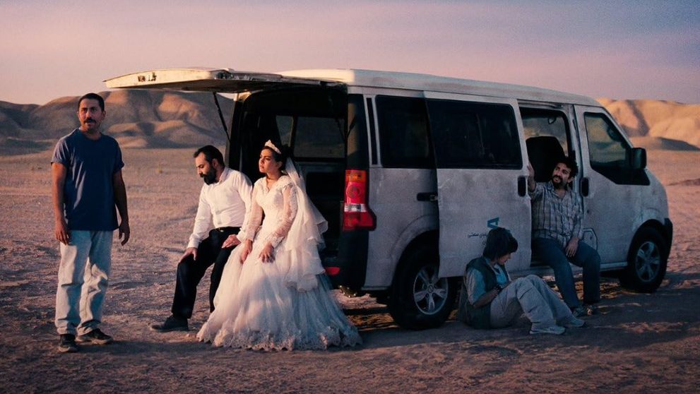 „A fost doar un accident”, o poveste despre un mecanic iranian, ar putea câștiga Oscarul pentru cel mai bun film internațional. Regizorul, Jafar Panahi, se va întoarce în Iran după gala de la Hollywood cu riscul de a fi încarcerat