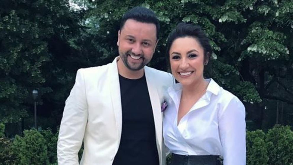 Surprinsi intr-o ipostaza rara. Cum au sarbatorit Andra si Catalin Maruta ziua fetitei lor, Eva Maria