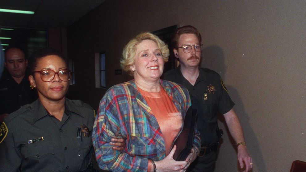 Betty Broderick și dubla crimă din noiembrie 1989. Ce s-a întâmplat cu casnica înșelată care și-a ucis fostul soț și pe soția lui și a primit verdictul cu zâmbetul pe buze
