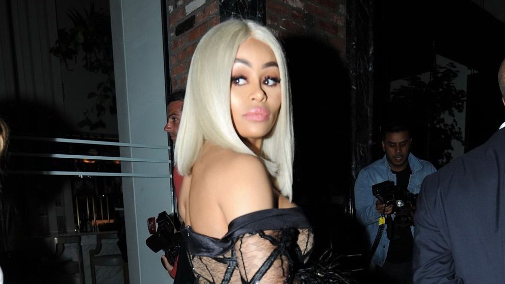 Blac Chyna, intr-o rochie pe care putine femei se incumeta sa o poarte. Vedeta a fost preferata fotografilor