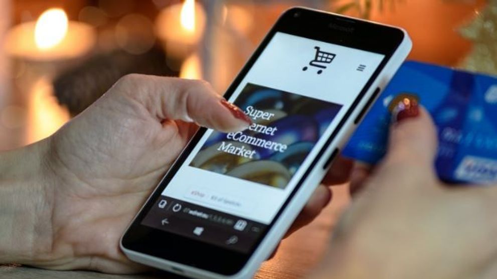 (P) Care sunt avantajele magazinelor online?