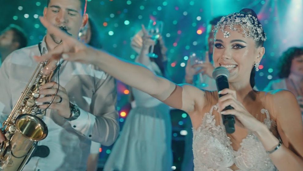 Muzica de petrecere, la mare căutare pe YouTube! Georgiana Lobonț și Vlăduța Lupău, în trending