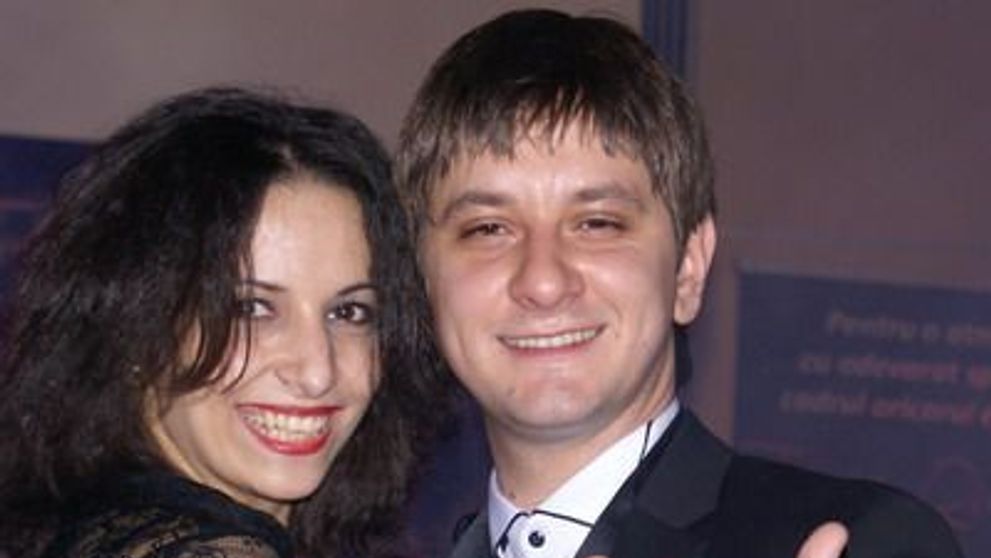 Il vezi mereu la TV, dar nu stiai ca are o sotie atat de frumoasa. Cum arata femeia care i-a daruit lui Octavian Strunila doi copii