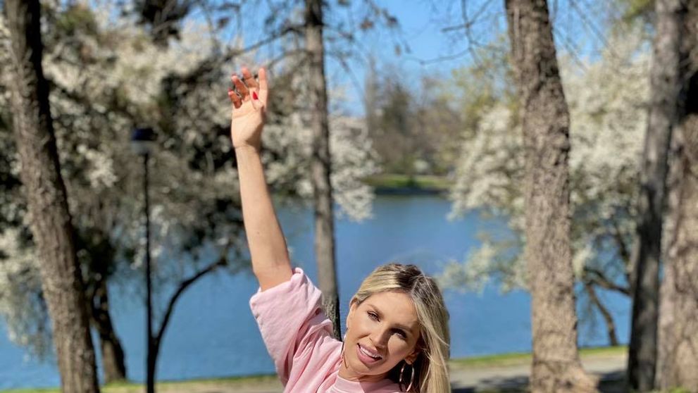 Andreea Bănică a aflat că suferă de o afecțiune mai puțin comună: „Nu-mi place să văd acea…”. Artista ar putea lua în considerare o intervenție chirurgicală