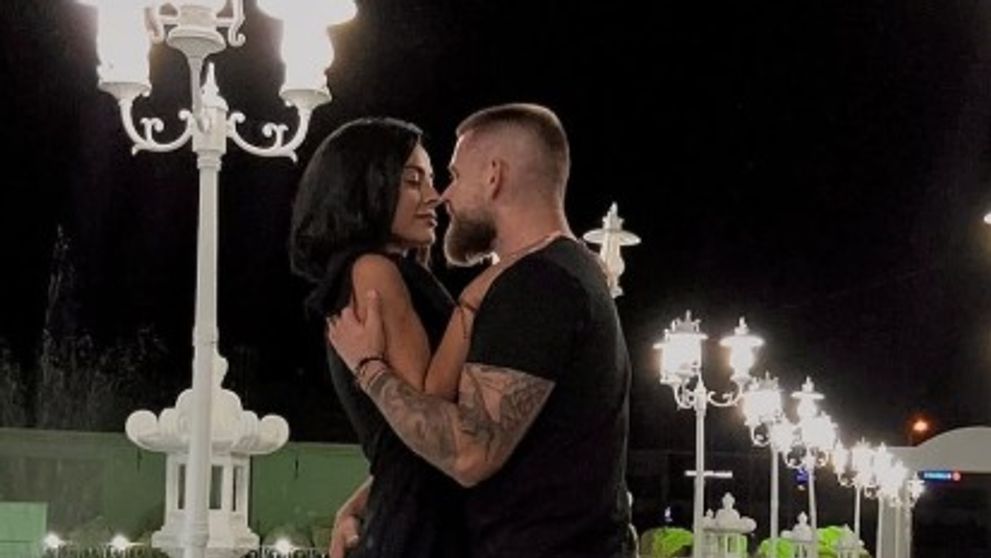 Ema Oprișan rupe tăcerea! A dat cărțile pe față, după ce Răzvan Kovacs a anunțat divorțul pe rețelele de socializare: „Are frustrări!”. Ce s-a întâmplat, de fapt, între cei doi