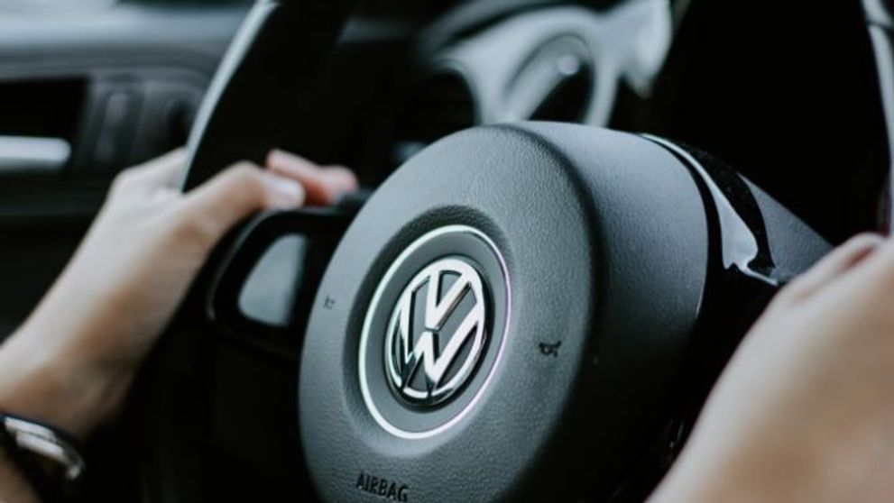 (P) Află cum a reuşit Volkswagen să facă istorie, devenind unul dintre cei mai importanţi producători auto din lume