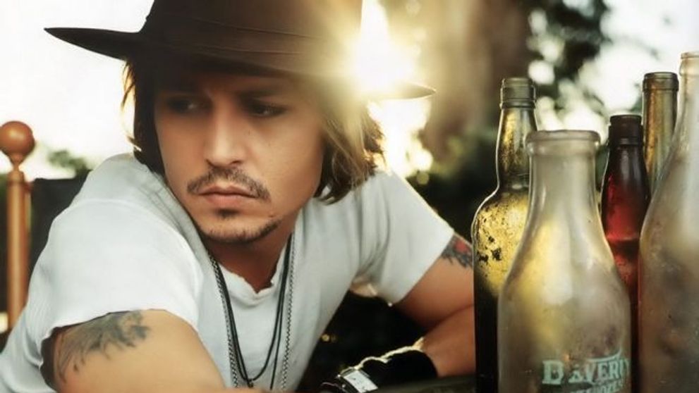 Johnny Depp, parasit de iubita bisexuala. Care a fost motivul despartirii celor doi