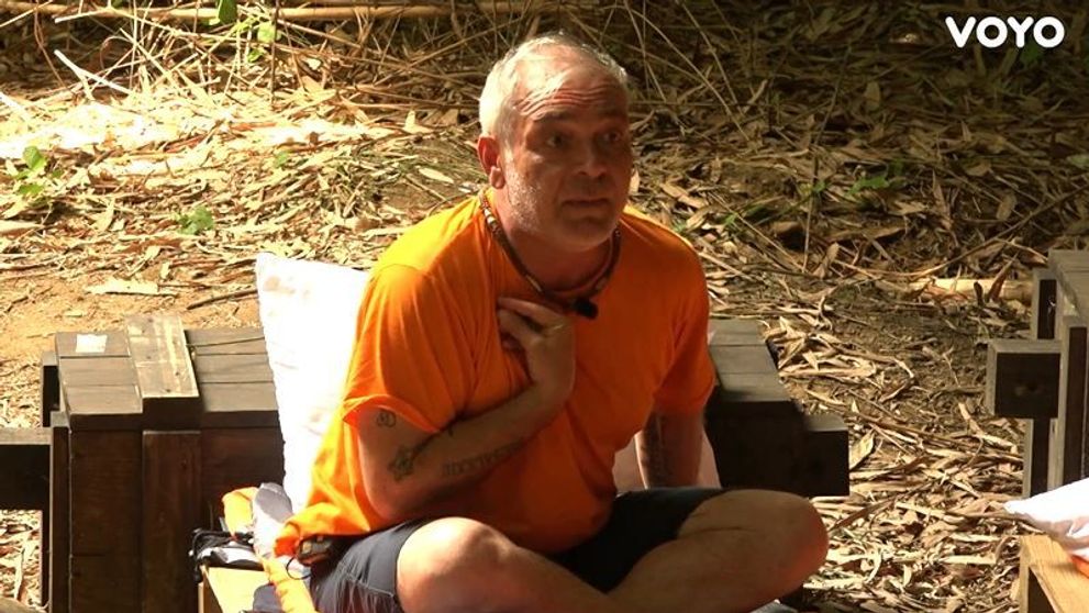 Borcanul cu miere, motiv de ceartă în camp: “Bă, vorbește frumos! Ai păr alb in cap”