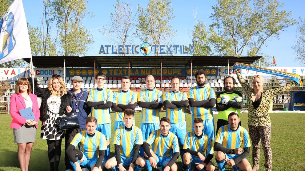 Pe 10 martie, Atletico Textila aduce comedia si fotbalul in casele tuturor romanilor!