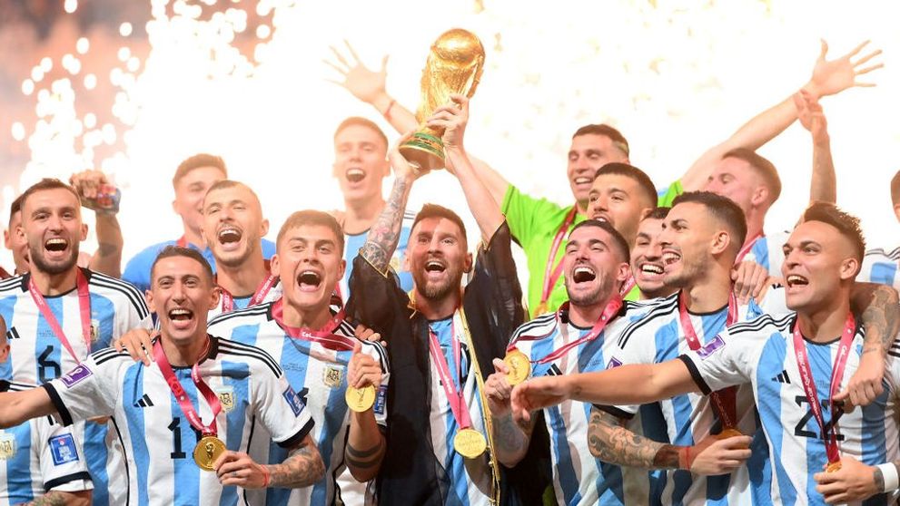 Fotbalul a trecut pe plan secund. O rață a devenit mai cunoscută decât multe vedete de la Mondial! Cu ce a apărut...îmbrăcată și cum a devenit mascota neoficială a Mondialului