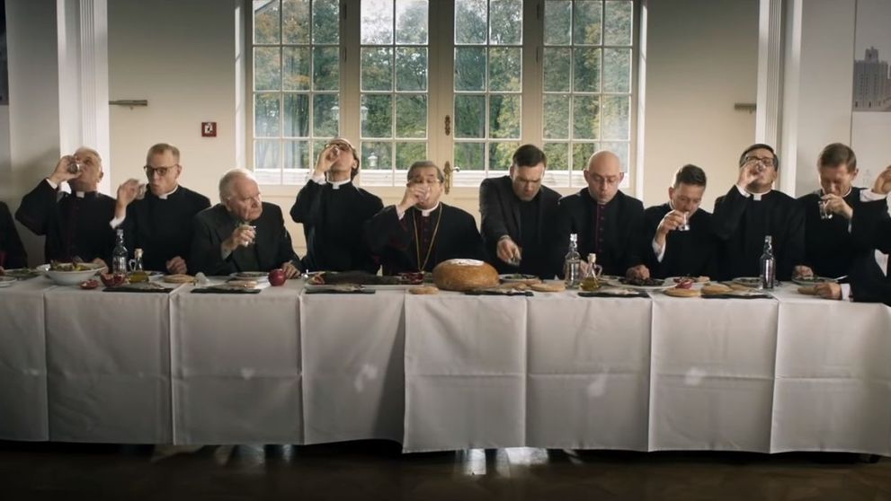 Filmul care a avut mai mulți spectatori decât Fifty Shades of Grey în Polonia, o satiră la adresa Bisericii Catolice