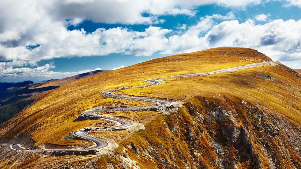 Transfagarasanul si Transalpina, testate de o publicatie auto britanica. Impresiile, intre 