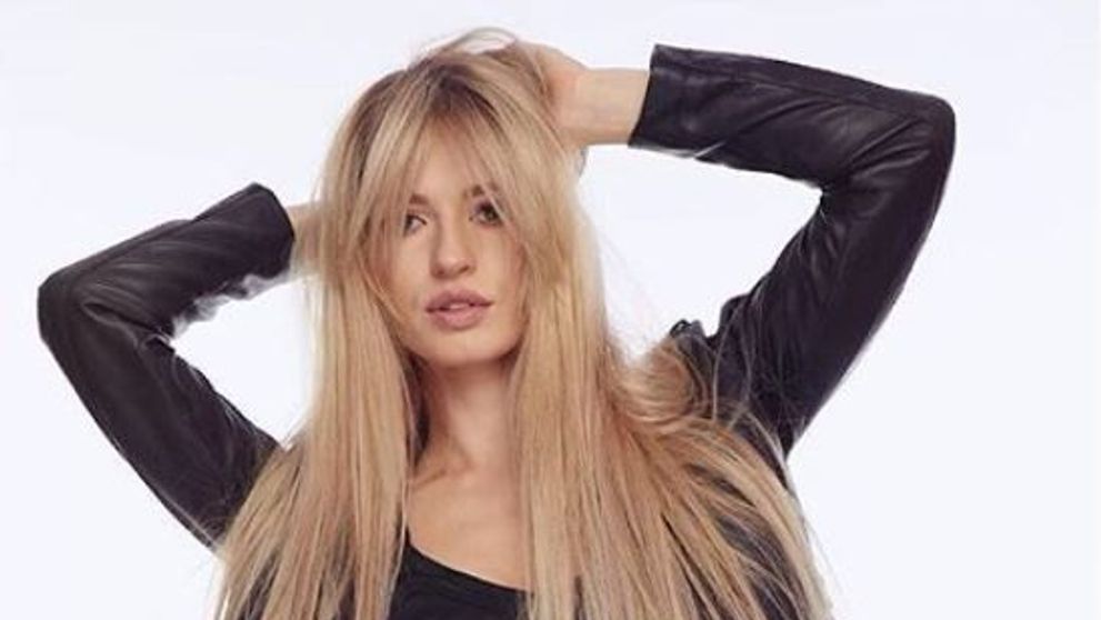 VIDEO Evelyn, sexy și în mare ascensiune