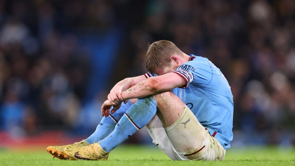 Starul de la Manchester City, lăsat cu „buza umflată” de fosta iubită! Femeia l-a înșelat chiar cu coechipierul partenerului său, după o relație de trei ani. Acum, s-a aflat motivul pentru care a recurs la infidelitate: „Mi-a oferit...”